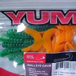 Yum YWGR427-SB Walleye Curltail Grub Soft Baits
